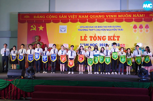 Lễ tổng kết năm học 2022 - 2023 của trường THPT Chuyên Nguyễn Trãi